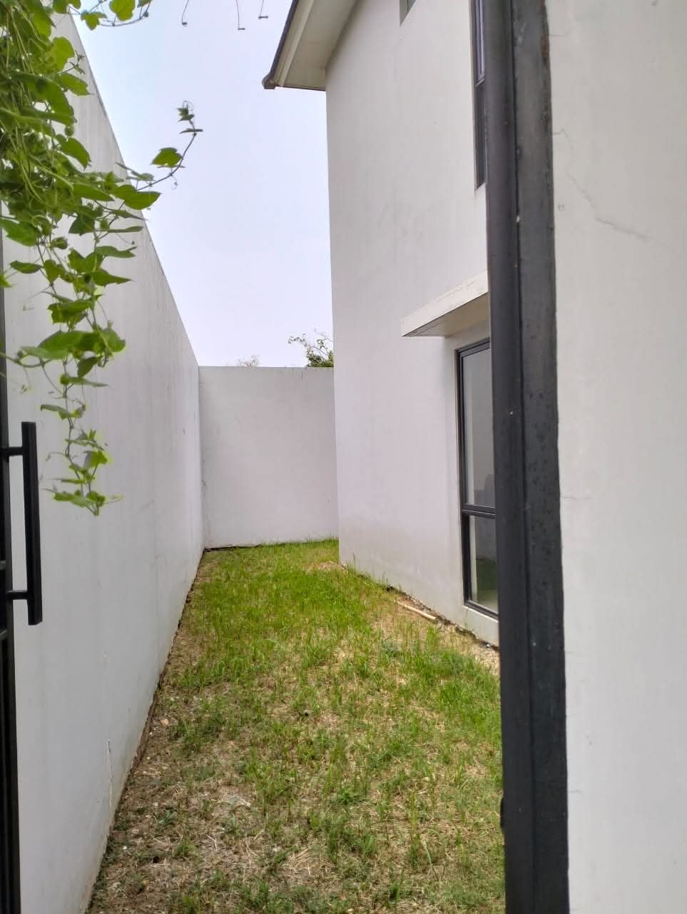 Rumah di Jual di Taman Simpruk Lippo Cikarang